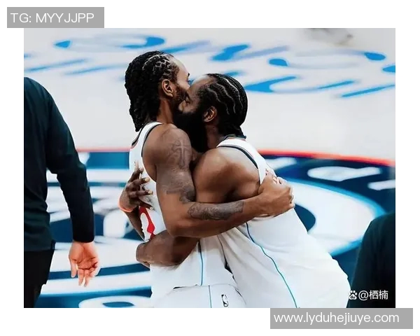 扎心!保罗快船管理层上一秒还说会退役我球衣 下一秒就让我打包走人